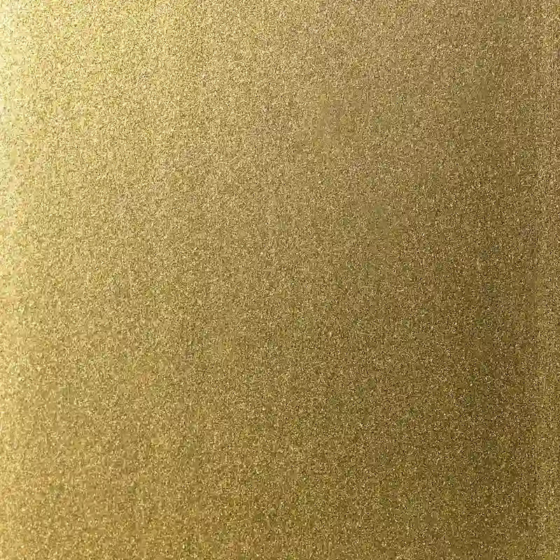 Fauteuil simple et confortable rembourré pour salon