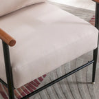 Fauteuil simple et confortable rembourré pour salon